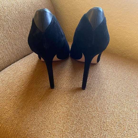 Sam Edelman Black stilettos, suede. Never worn. - Picture 4 of 5